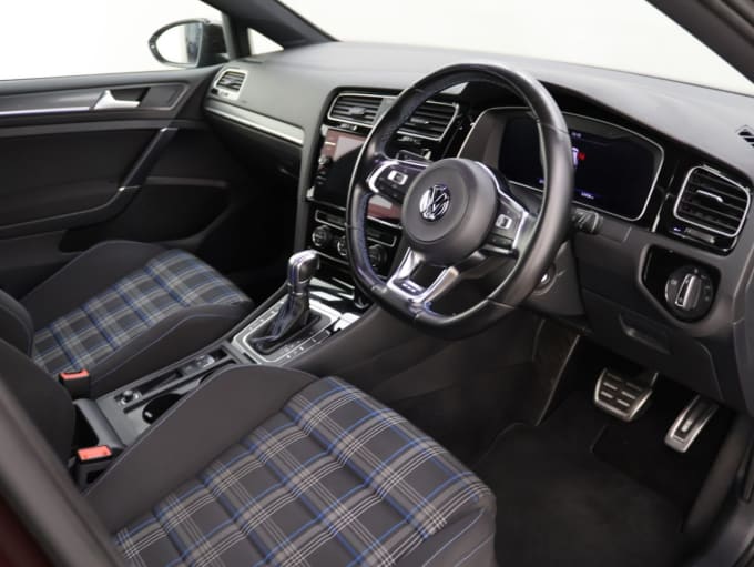 2025 Volkswagen Golf