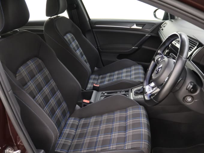 2025 Volkswagen Golf