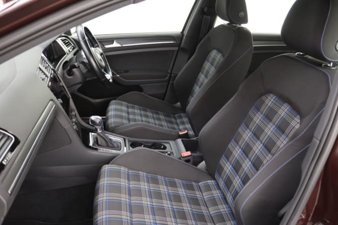 2025 Volkswagen Golf