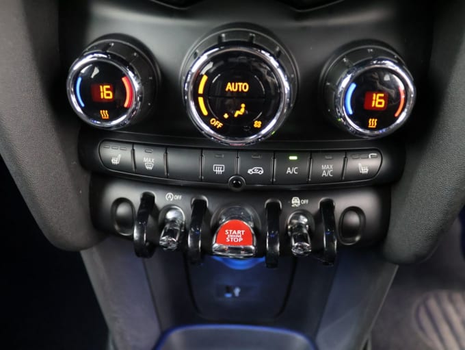 2025 Mini Hatch