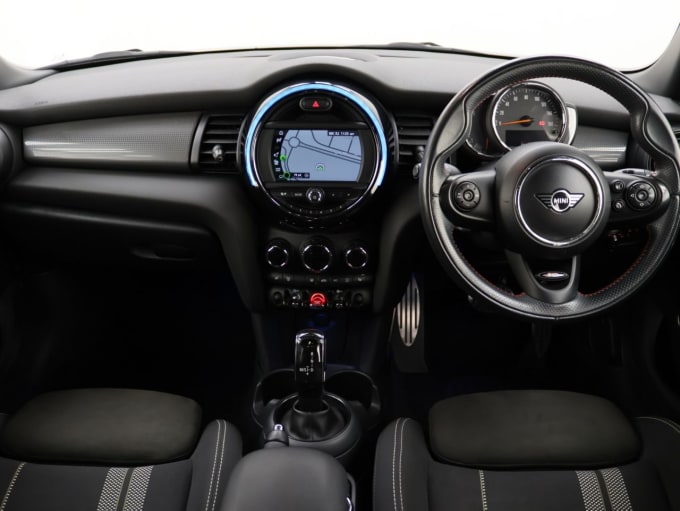 2025 Mini Hatch