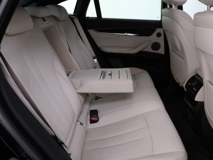 2025 BMW X6