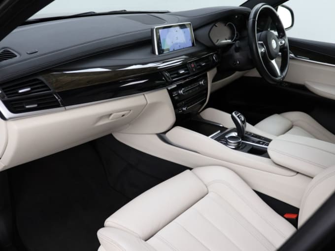 2025 BMW X6