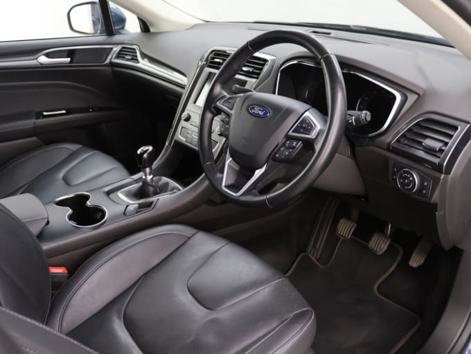 2025 Ford Mondeo