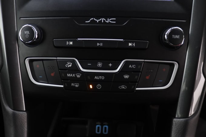 2025 Ford Mondeo