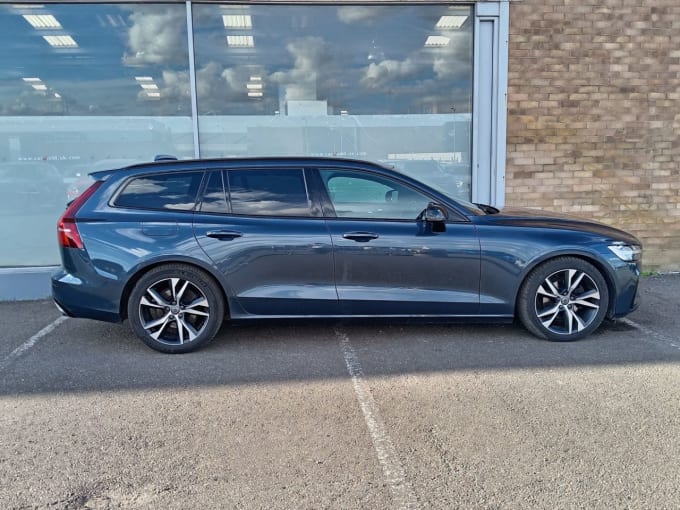 2025 Volvo V60
