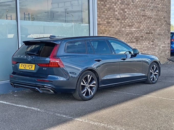 2025 Volvo V60
