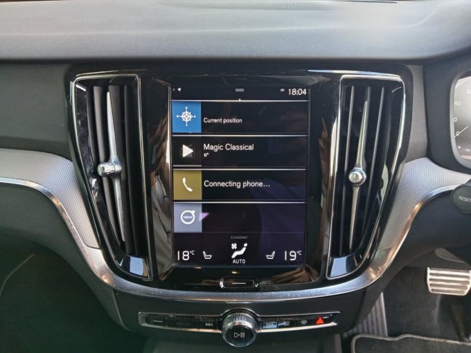 2025 Volvo V60