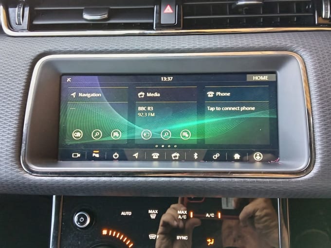 2025 Land Rover Range Rover Evoque