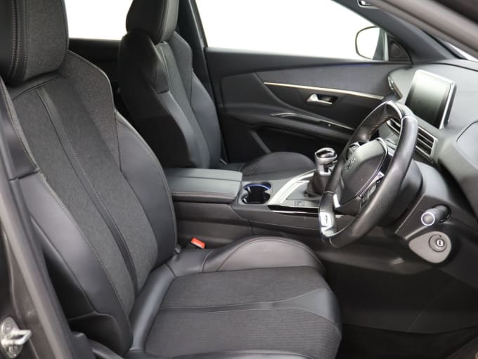 2025 Peugeot 3008