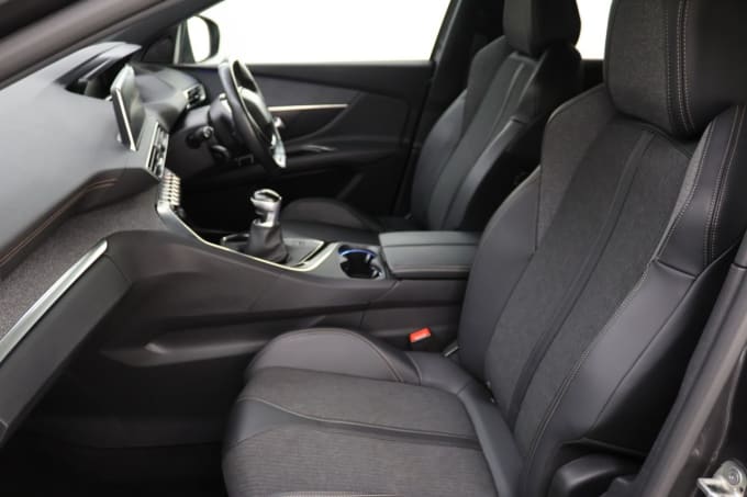 2025 Peugeot 3008