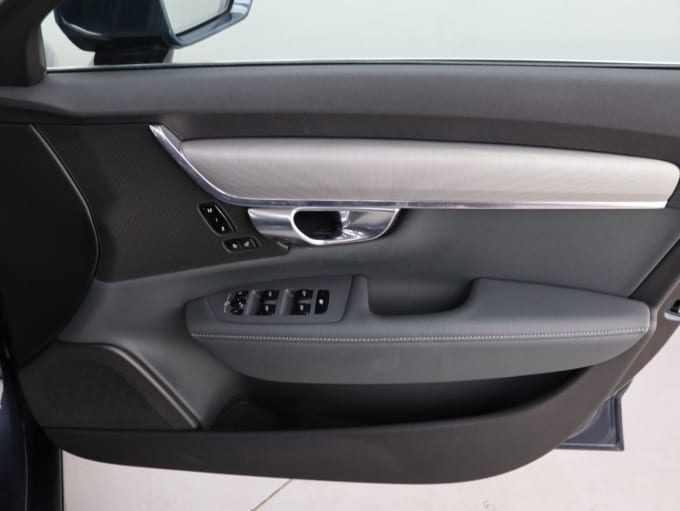 2020 Volvo V90