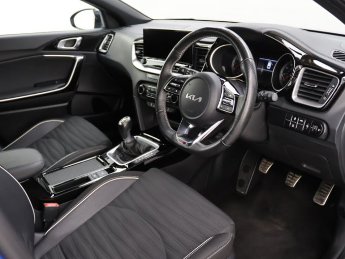 2022 Kia Proceed