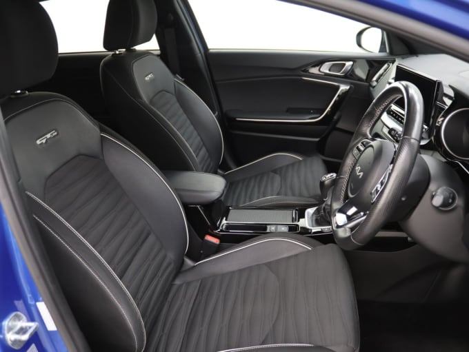 2022 Kia Proceed