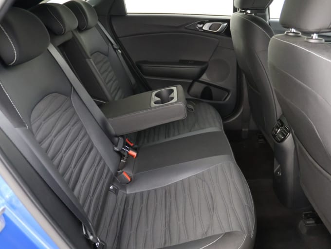 2022 Kia Proceed