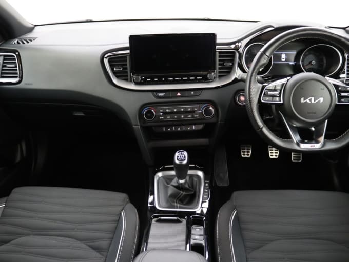 2022 Kia Proceed