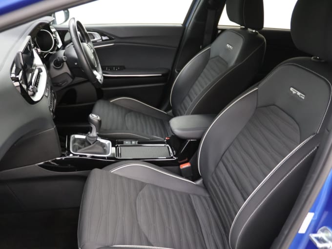 2022 Kia Proceed