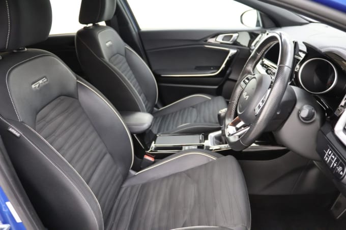 2025 Kia Proceed