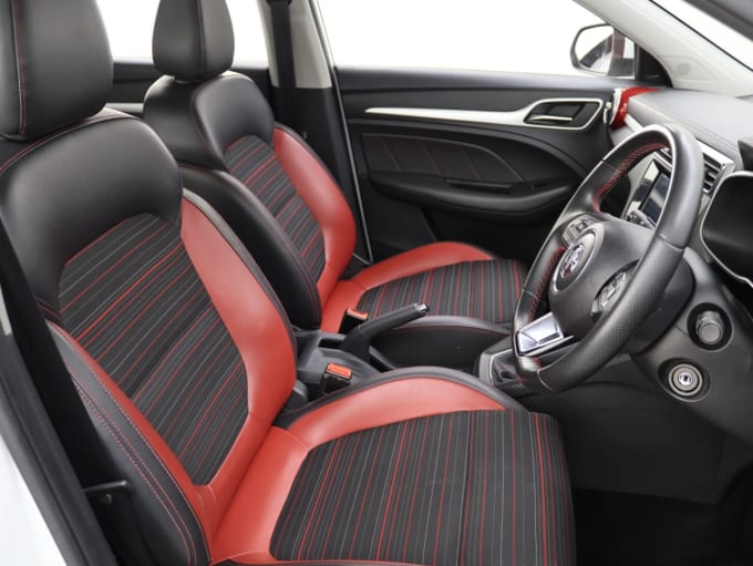 2025 Mg Mg Zs
