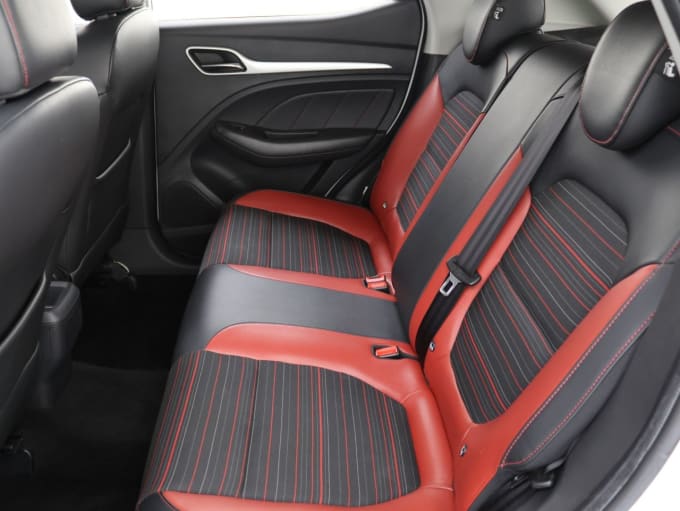 2025 Mg Mg Zs