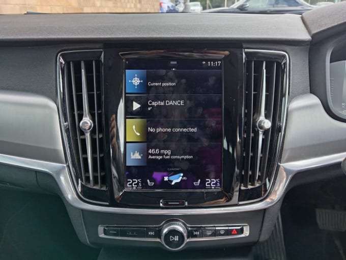 2025 Volvo V90