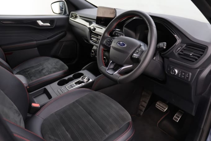 2025 Ford Kuga
