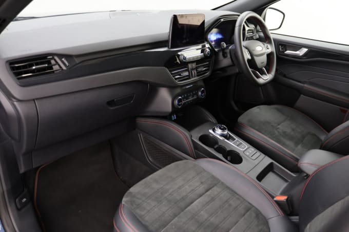 2025 Ford Kuga