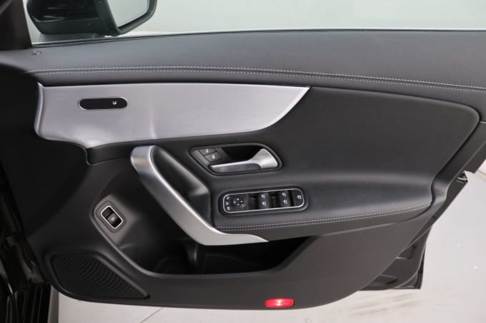 2025 Mercedes-benz Cla