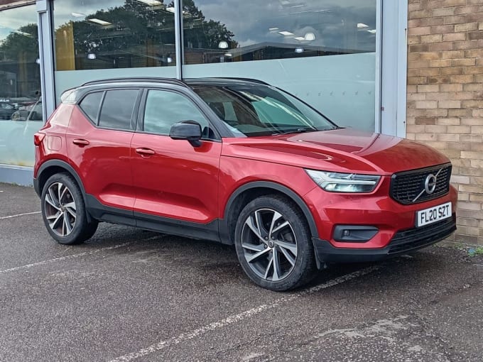 2025 Volvo Xc40