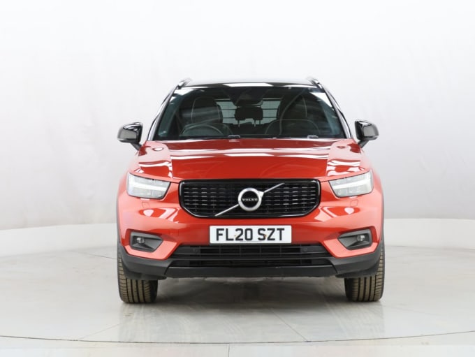 2025 Volvo Xc40