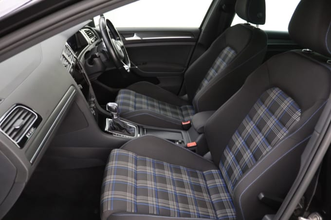 2025 Volkswagen Golf