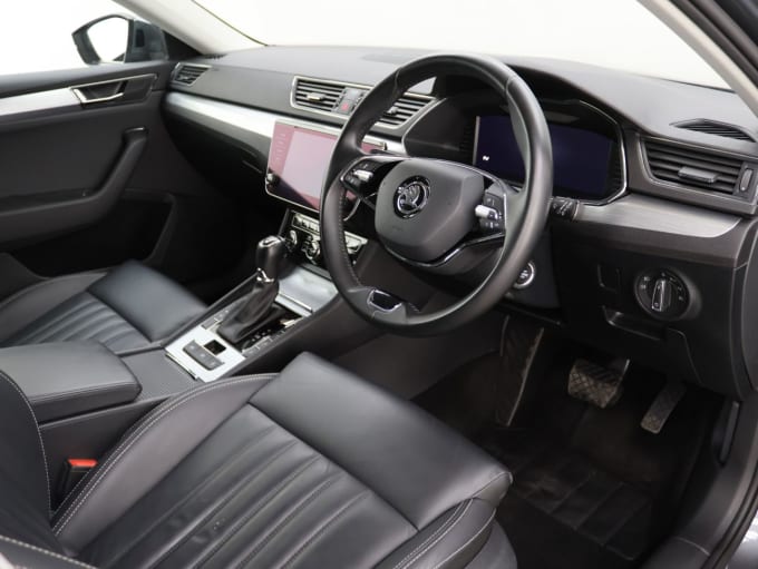 2025 Skoda Superb