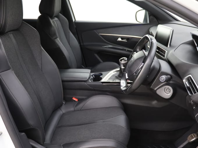 2025 Peugeot 3008