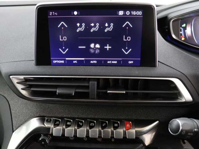 2025 Peugeot 3008