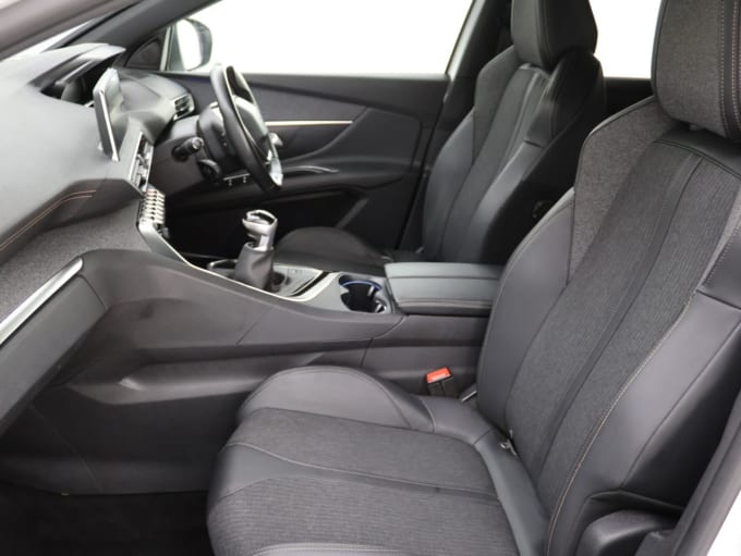 2025 Peugeot 3008
