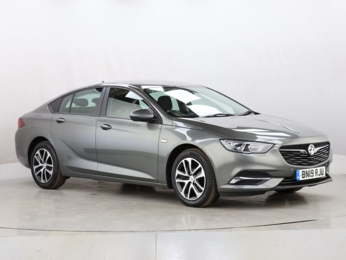 2025 Vauxhall Insignia