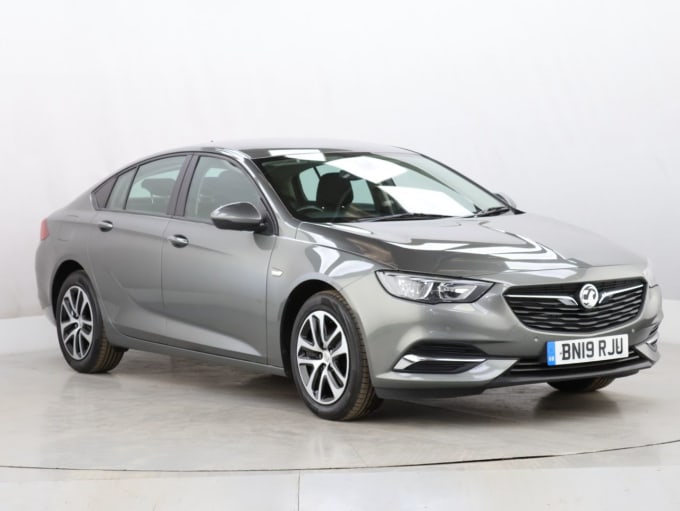 2025 Vauxhall Insignia