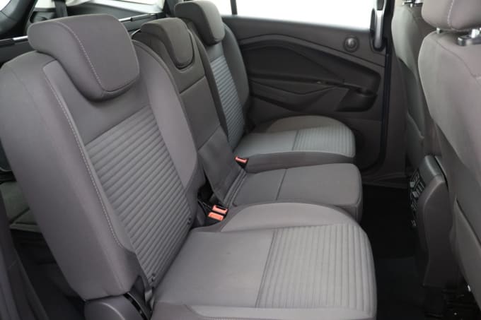 2025 Ford Grand C-max