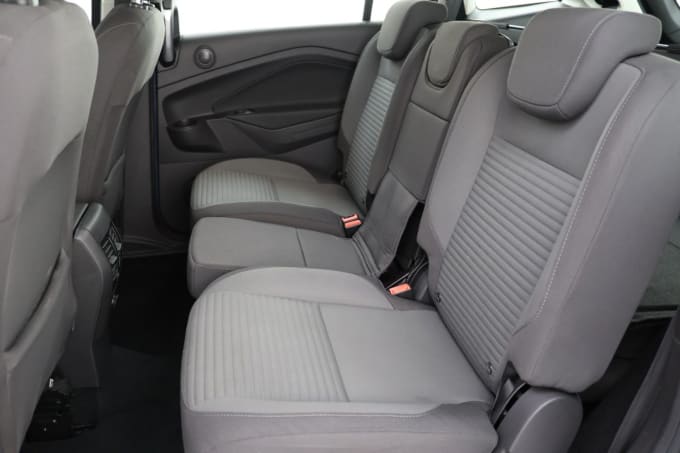 2025 Ford Grand C-max