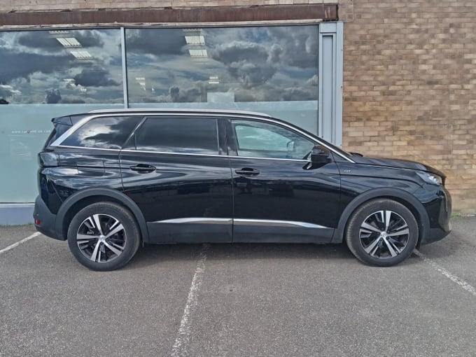 2025 Peugeot 5008