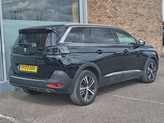2025 Peugeot 5008