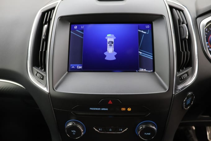 2025 Ford S-max