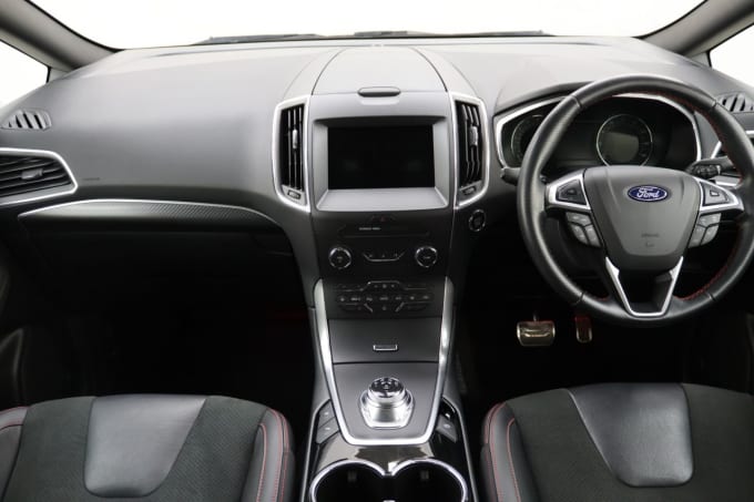 2025 Ford S-max
