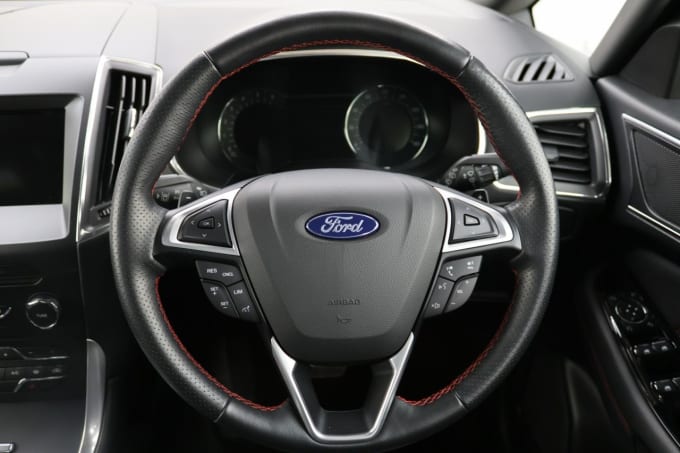 2025 Ford S-max