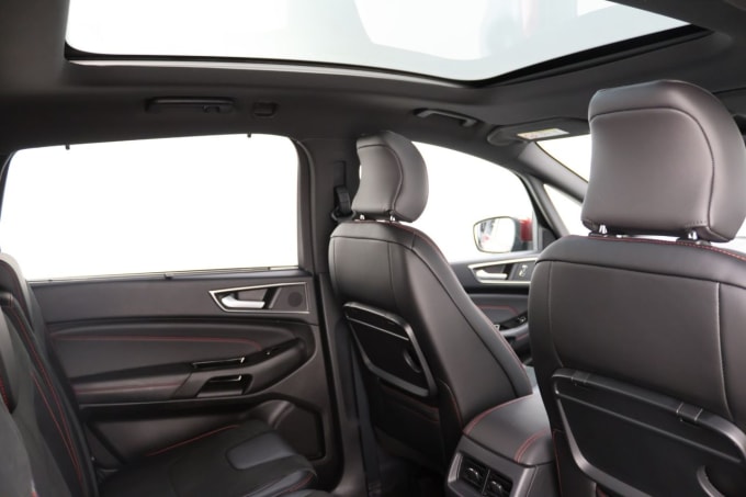 2025 Ford S-max