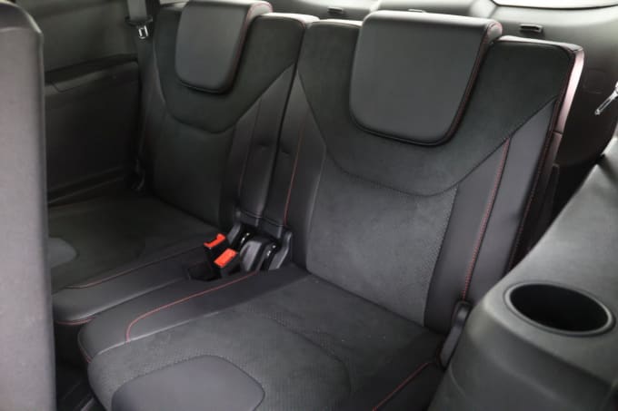 2025 Ford S-max