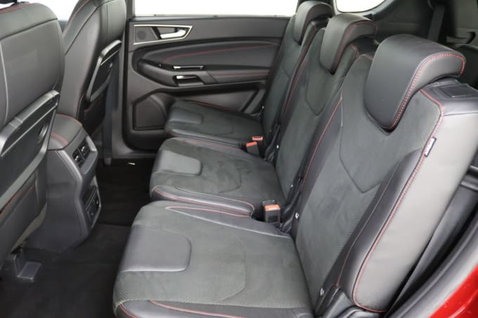2025 Ford S-max