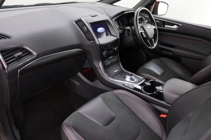 2025 Ford S-max