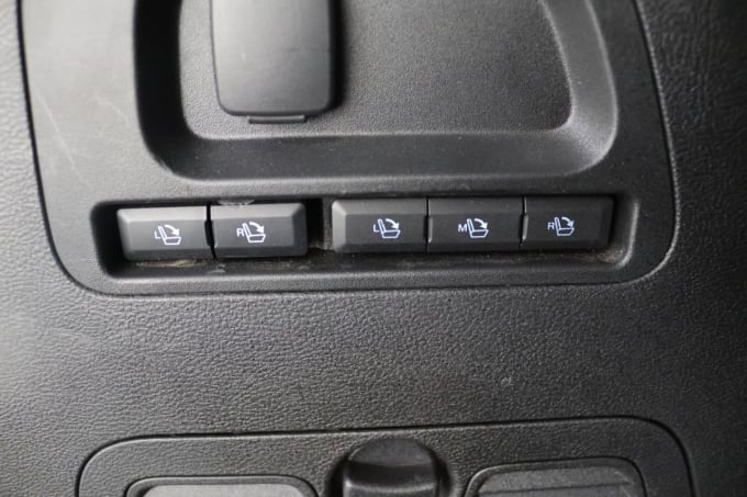 2025 Ford S-max