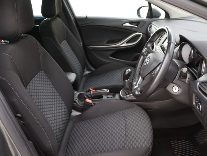 2025 Vauxhall Astra